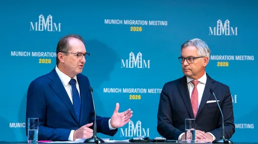 Dobrindt will umstrittene Grenztruppe Frontex deutlich stärken