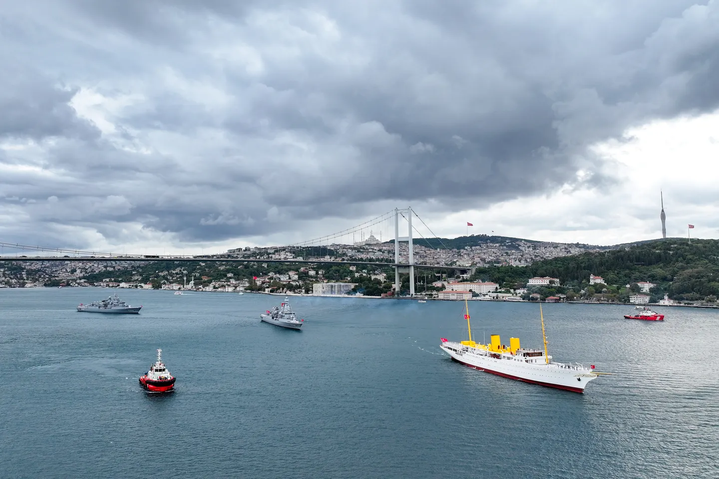 Turkish naval ships parade through Istanbul Strait to mark Preveza victory