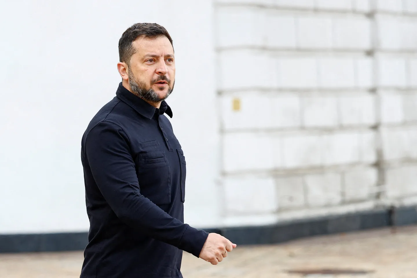 Зеленский заявил о повреждении в Киеве резиденции посла Саудовской Аравии