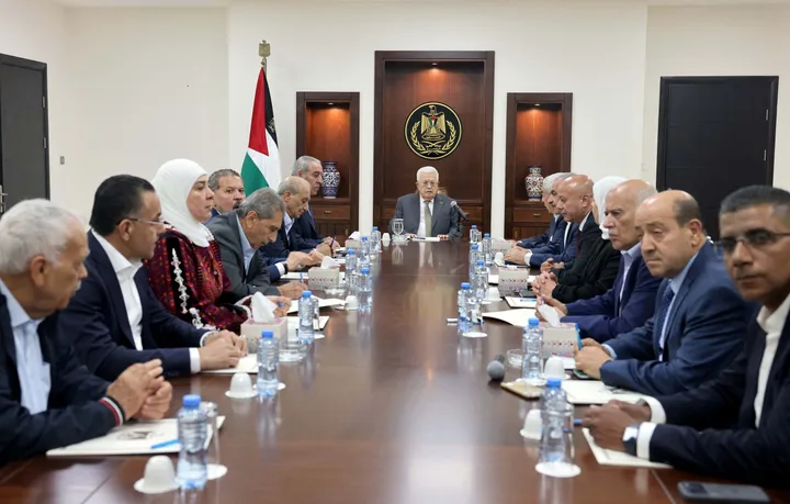 Abbas extends Palestinian election registration window as seven lists apply