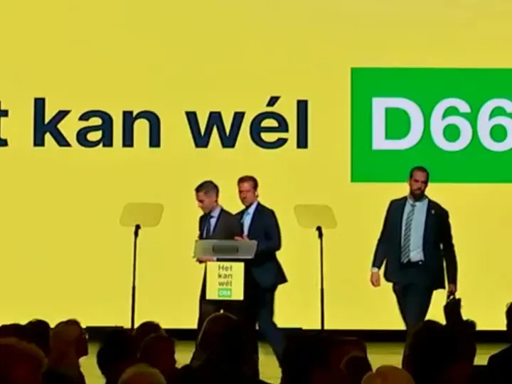 Toespraak premier Jetten verstoord door pro-Palestijnse demonstranten