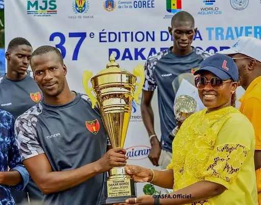 Traversée Dakar-Gorée : le nageur Ousseynou Diop règne en maître absolue depuis 5 ans