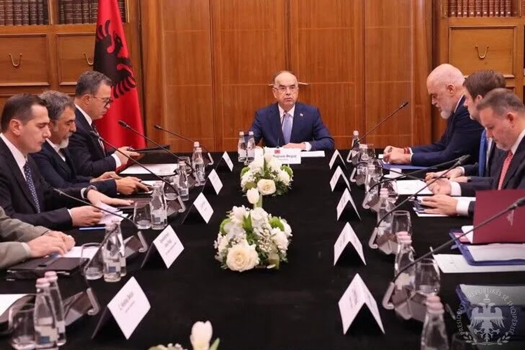 Çështja për ish shefen e ShISh it në Shqipëri  mbahet mbledhja e Këshillit të Sigurimit Kombëtar