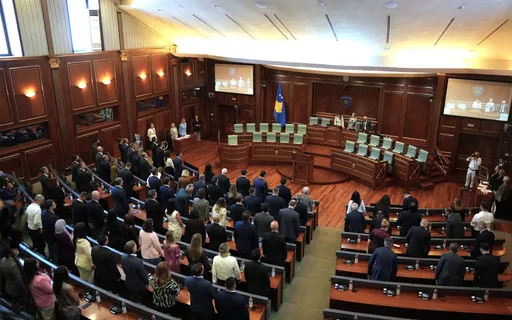 Kuvendi i Kosovës miraton deklaratë për mbrojtjen e UÇK-së dhe kundërshtimin e vendimit të Speciales
