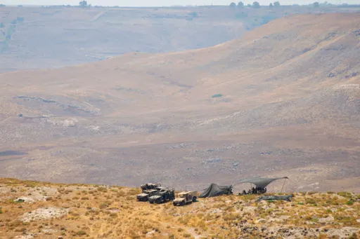 Israeli forces raid homes, establish checkpoint in southern Syria