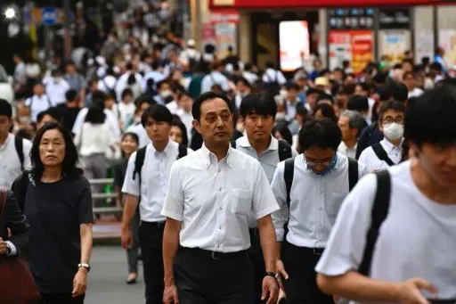 Japoni, popullsia e moshuar arrin rekord historik