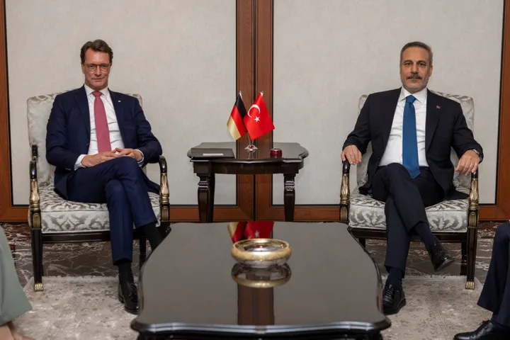 Kryediplomati turk takon në Ankara kryeministrin e landit gjerman North Rhine-Westphalia