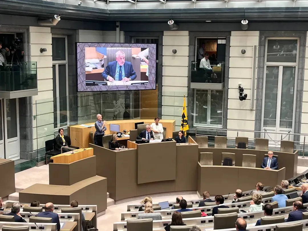 Vlaamse begrotingsbesprekingen uitgesteld vanwege minister in slechte vorm