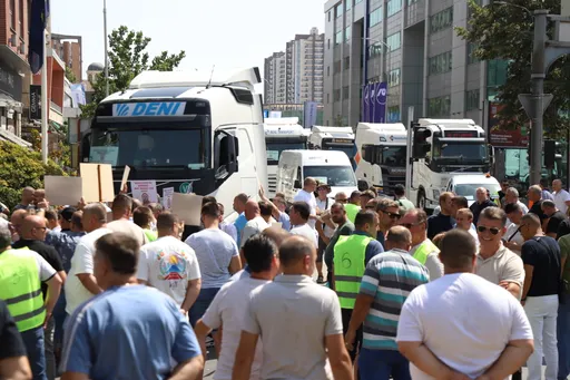Стопанската комора бара посебен статус за македонските превозници