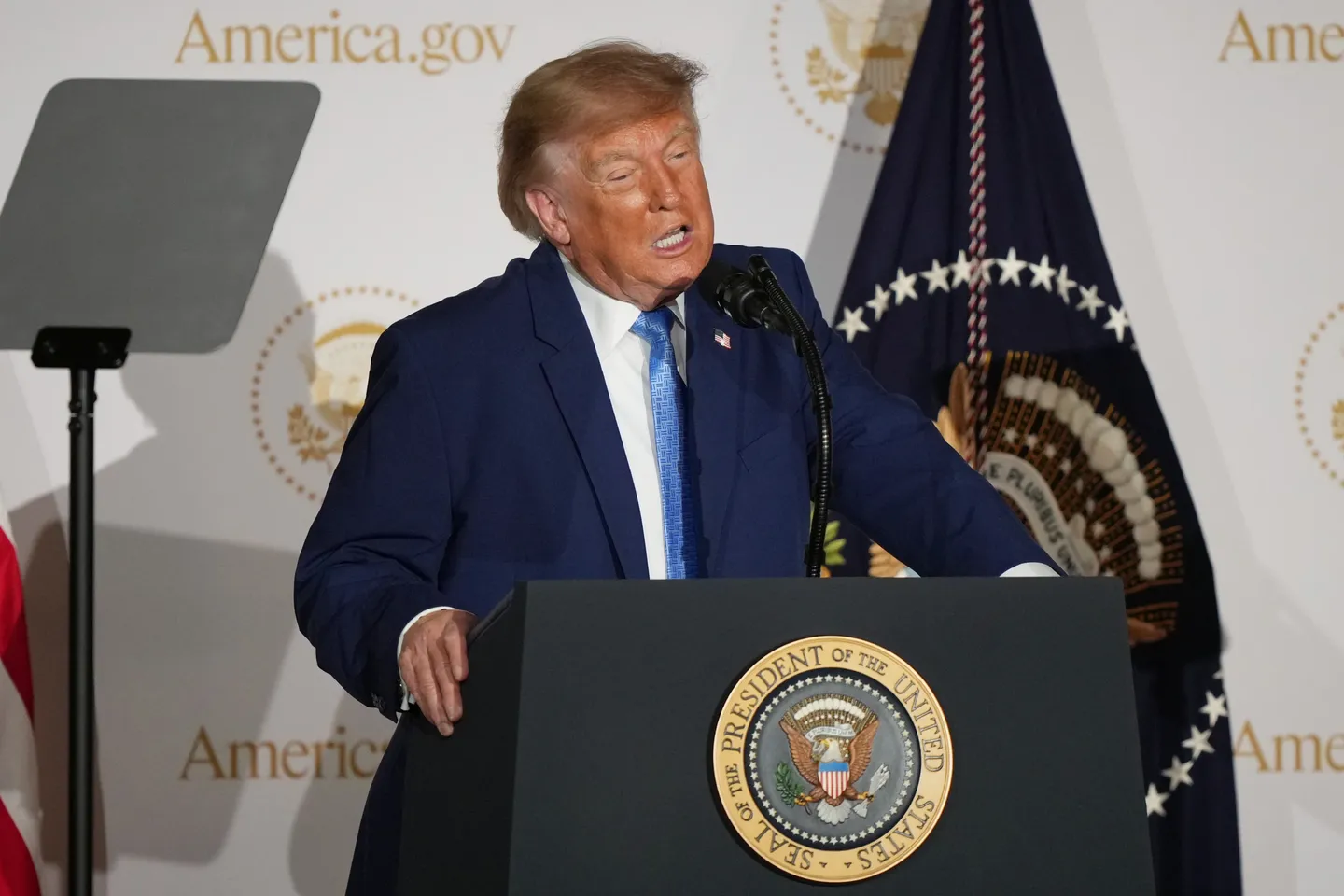 Трамп поддержал смягчение санкций в обмен на освобождение российских политзаключенных
