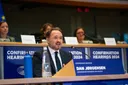 EU betaalt 100 miljard extra aan energiekosten zonder meer gas of olie te ontvangen: commissaris