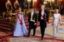 En Espagne, Macron analyse la montée des "extrêmes" en Europe