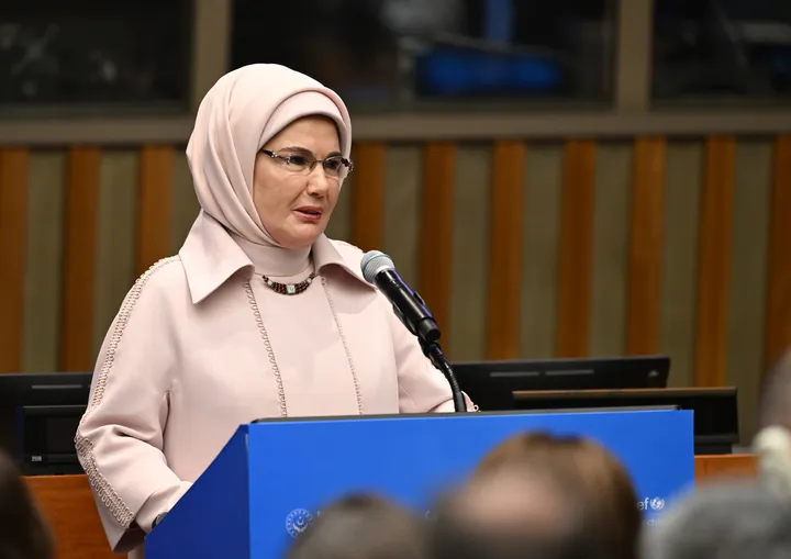 أمينة أردوغان تدعو من الأمم المتحدة إلى إطار دولي لحماية الأطفال في العالم الرقمي
