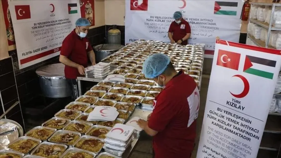 Gjysmëhëna e Kuqe Turke i rikthen shpresën për të ecur palestinezit 64 vjeçar nga Gaza