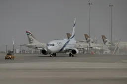 Israel's El Al cancels Dubai repatriation flights after UAE withdraws landing permits