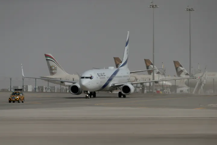 Israel's El Al cancels Dubai repatriation flights after UAE withdraws landing permits