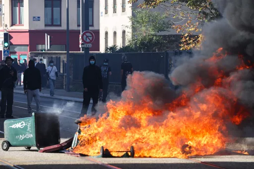 Rights group slams police violence against French students