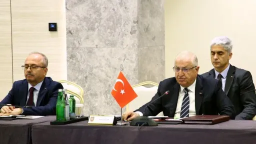 Ministri turk i Mbrojtjes: Kaukazi, i pandashëm nga siguria e Türkiyes, Azerbajxhanit dhe Gjeorgjisë