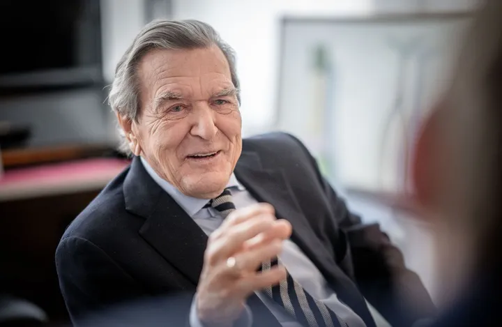 Altkanzler Schröder wird Aufsichtsrat von russischer Supermarktkette