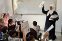 پر غزې د اسرائیلو په بریدونو کې له ۸۰۰ ډېر فلسطیني ښوونکي وژل شوي دي