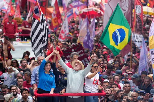 Lula narrowly leads Flavio Bolsonaro in polls ahead of Brazil's presidential vote