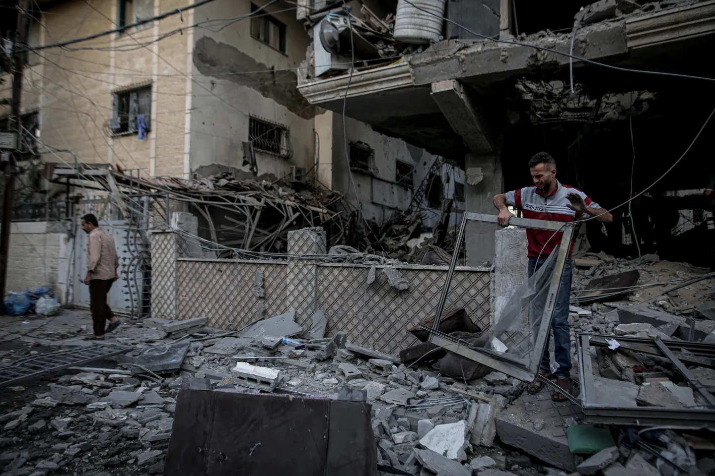 Gaza: un Palestinien tué et 15 autres blessés lors d’une violation de la trêve par Israël