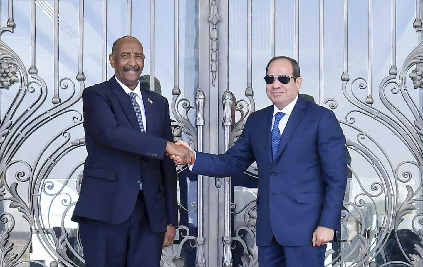 Egypt's Sisi, Sudan’s Burhan discuss efforts to end war in Sudan