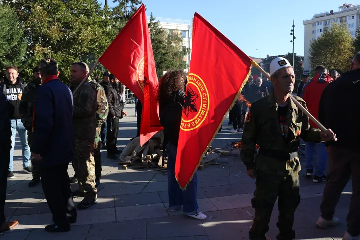 Kosovë, protestë para seancës parlamentare ku pritet të shqyrtohet Ligji për Dhomat e Specializuara