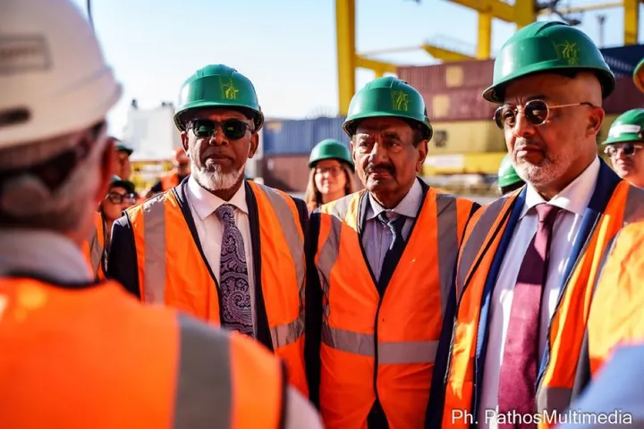 Soomaaliya iyo Talyaaniga oo Xoojinaya Iskaashiga Saadka Dekedaha iyo Xirfadaha Dhallinyarada