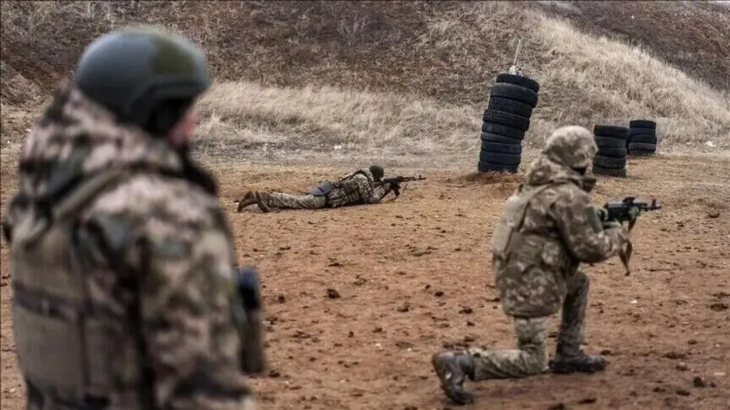 Estonia zhvendos trupat më pranë Rusisë në përgatitje për mbrojtje aktive