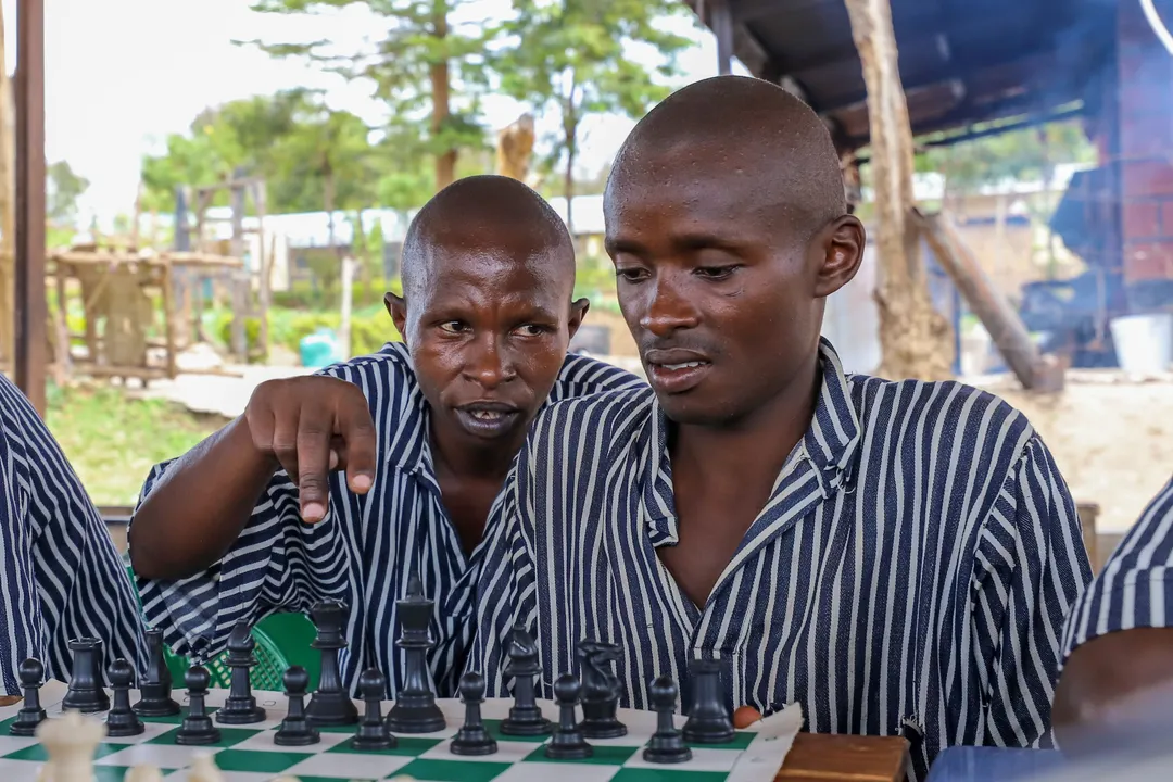 Au Kenya, les échecs s’invitent derrière les barreaux