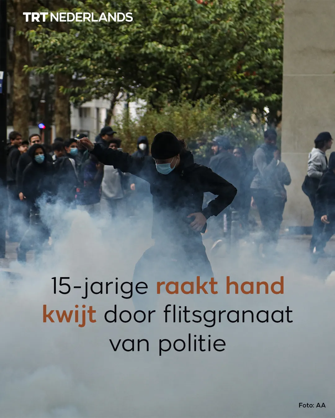 Scholier (15) raakt hand kwijt door politie-flitsgranaat bij Franse protesten