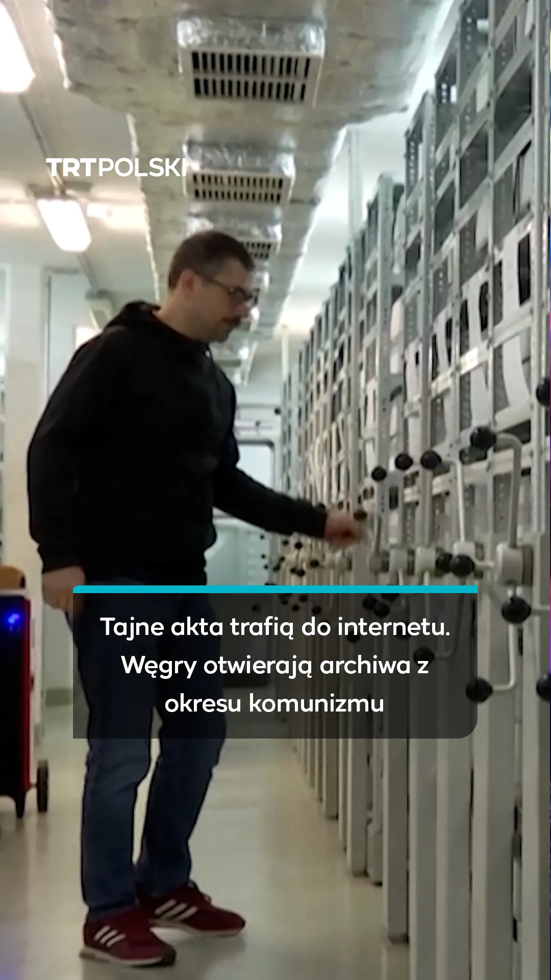Tajne akta trafią do internetu. Węgry otwierają archiwa z okresu komunizmu
