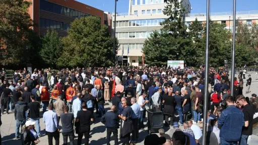 Kosovo: Građani nastavljaju protest u Prištini tražeći usvajanje zakona o Specijalizovanim vijećima