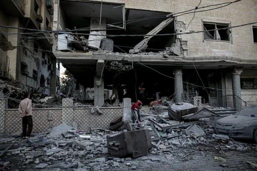 Israeli forces kill three Palestinians as Gaza ceasefire agreement violations continue