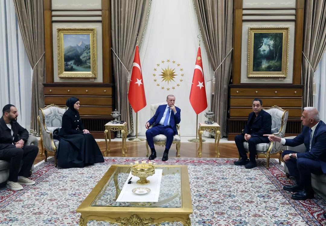 الرئيس أردوغان يستقبل أسرة الطفلة الفلسطينية هند رجب في المجمع الرئاسي