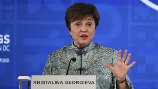 FMN-ja: Ekonomia globale përballet me goditje energjetike dhe kërkesë nga IA