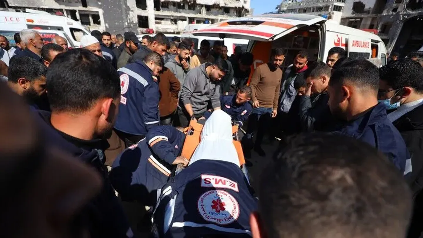 Forcat izraelite vrasin një mjek vullnetar në Gaza, mes shkeljeve të armëpushimit