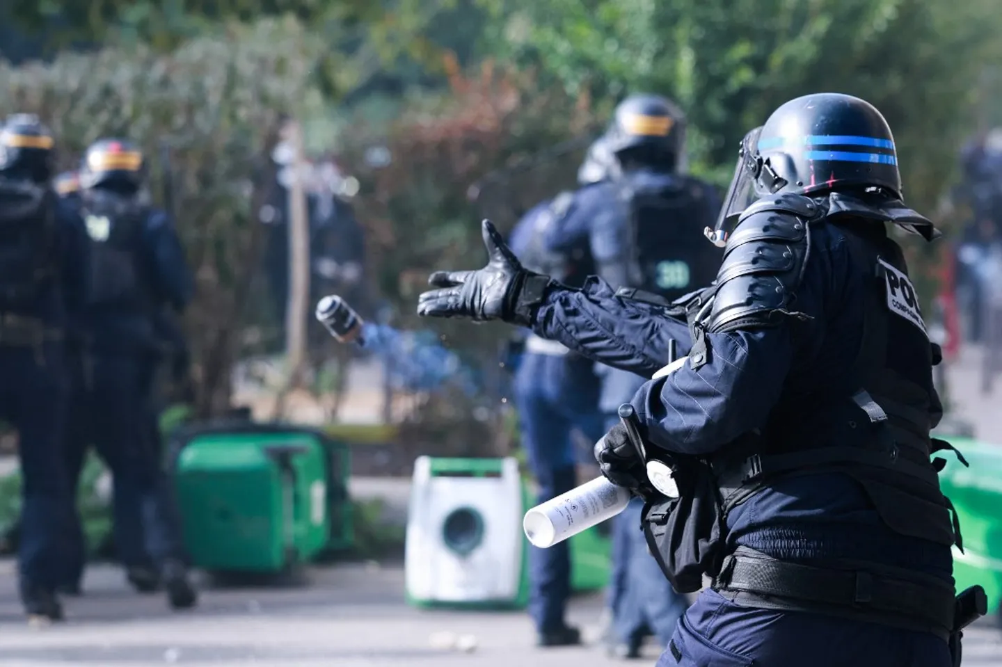 Manifestations des lycéens: l’usage par la police des grenades assourdissantes suspendu