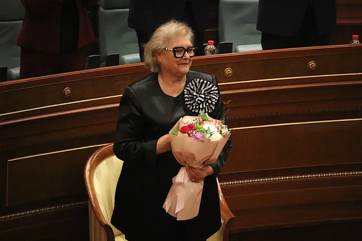 Kosovo swears in Shiroka-Pula as president, averting snap elections