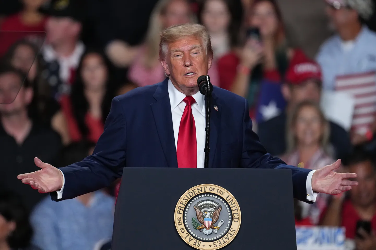Trump planning military action against Iran before US midterms — report