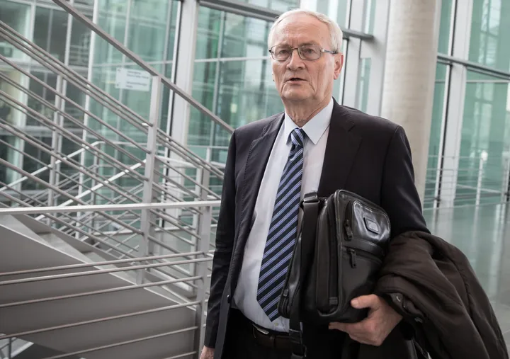 Spionagevorwürfe: Innenministerium prüft mögliche Geheim-Verstöße von Hanning