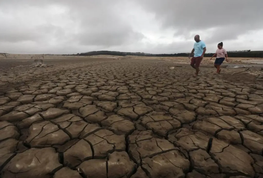 OBM-ja: El Nino mund të arrijë fuqi rekord teksa nxehtësia globale dhe rreziqet e motit rriten