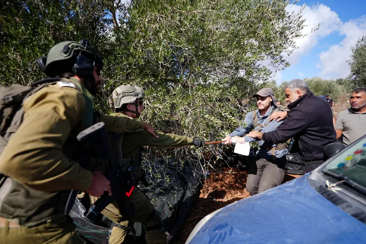 Cisjordanie occupée: quatre oléiculteurs blessés dans une attaque de colons israéliens