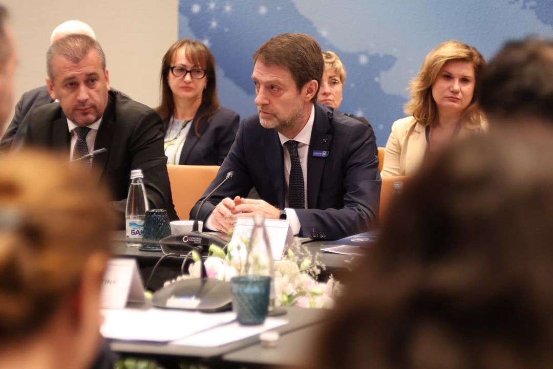 Hoxha në Konferencën për Korridorin 8 në Bullgari  Ndërlidhja është e pandashme nga siguria