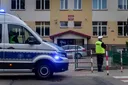 Zamknięte szkoły i przedszkola po ataku 15-latka. Policja zwiększa patrole
