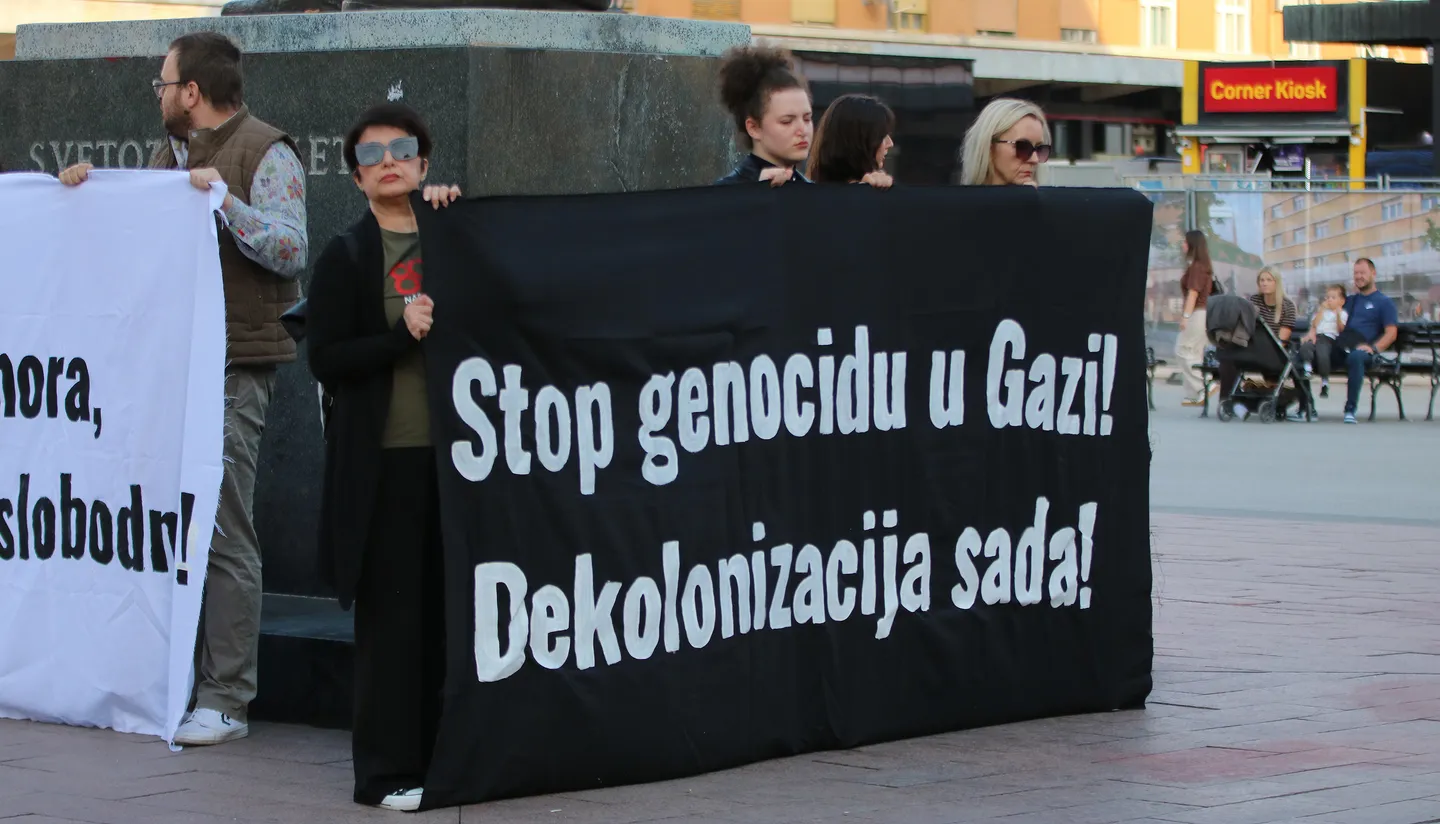 Antiratna akcija u Novom Sadu povodom tri godine od početka genocida u Gazi