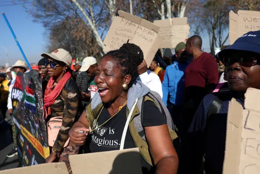 Fresh South African anti-migrant protests turn violent, with cars torched