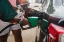 Nigeria to offer 30-day petrol discount, proposes price cap