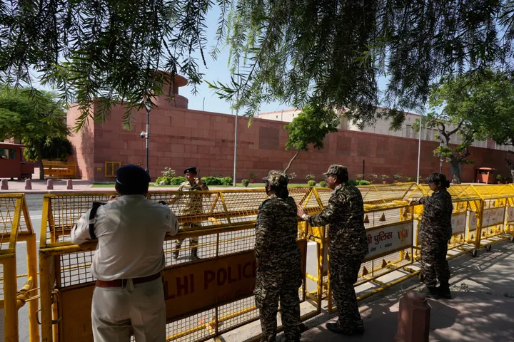 India deploys thousands of police across New Delhi ahead of election protest